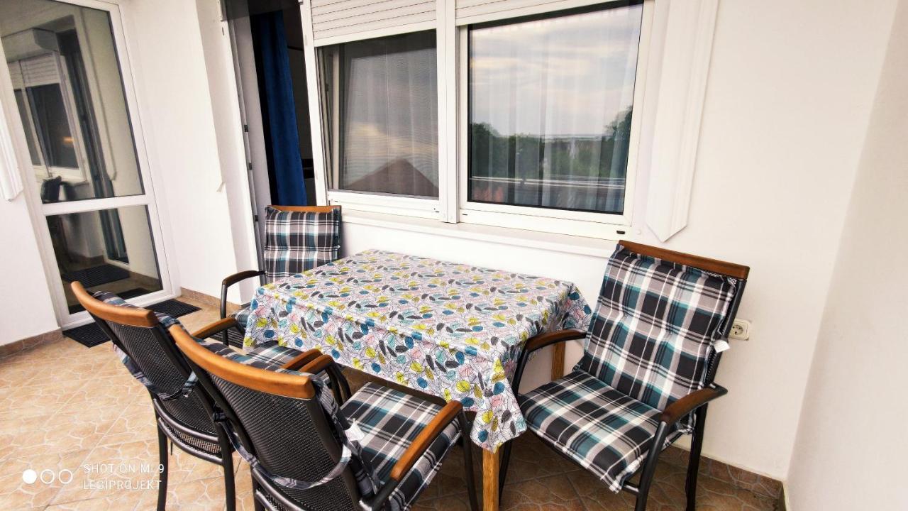 Papp Apartmanhaz Lejlighed Vonyarcvashegy Eksteriør billede