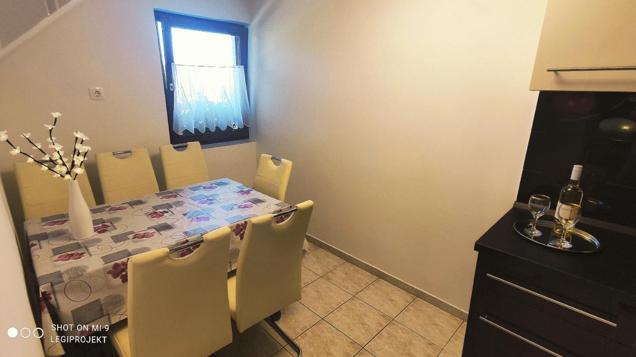 Papp Apartmanhaz Vonyarcvashegy Eksteriør billede